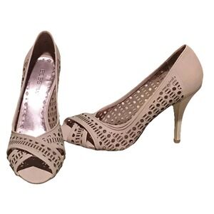 BCBGIRLS Nude Laser Cut Peep Toe D'Orsay 4" Heels Occasion Party Feminine Sz 6B